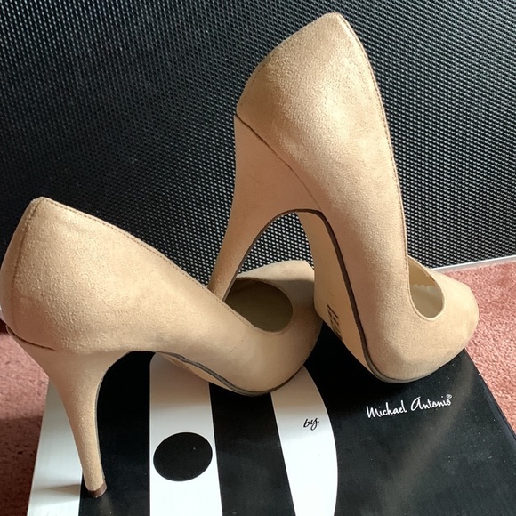 Micheal Antonio Love Me 2 Faux Suede Nude Pumps - Picture 4 of 14